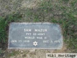 Sam Mazur