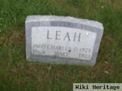 Charles D Leah