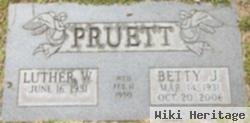 Betty J Pruett