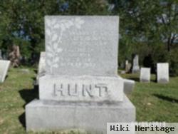 Nelson C Hunt