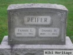 Daniel H Peifer