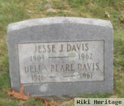 Della Pearl Keener Davis