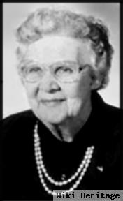 Helen E Halvorson Hetchler