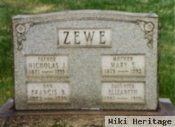 Nicholas J Zewe