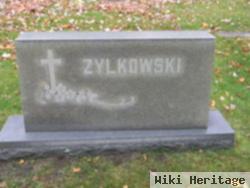 Walter G Zylkowski