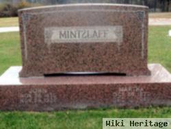 Martha Mintzlaff