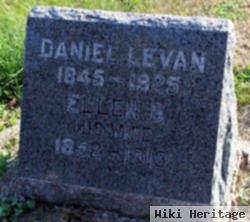 Daniel Levan