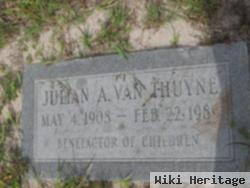 Julian A Van Thuyne