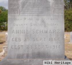 Annie Schwarz