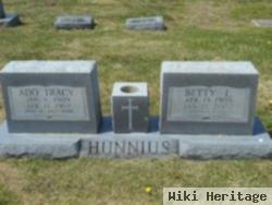 Betty L. Salmons Hunnius