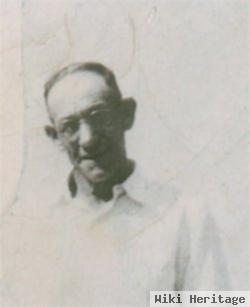 Earl Smith