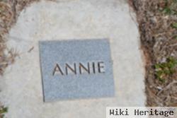 Annie Scott