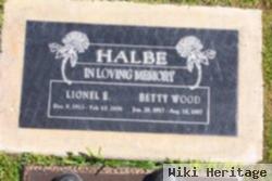 Betty Wood Halbe