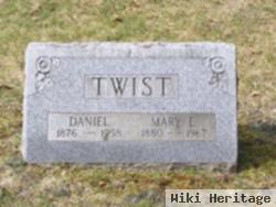 Daniel Evans Twist