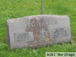 Oscar E Schauer