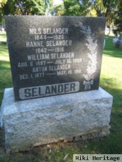 Nils Selander