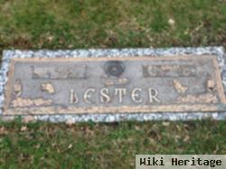 Sie Lester