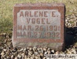 Arlene E Vogel