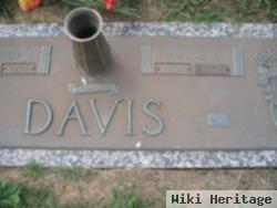 Minnie H Davis