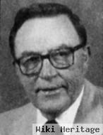 Daniel J. "dan" Hecht