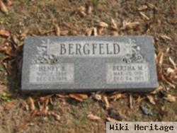 Bertha M Bergfeld