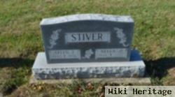 Arlen J Stiver