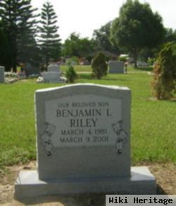 Benjamin L Riley