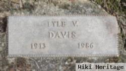 Lyle Ver Davis