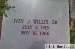 Ivey J Willis, Sr