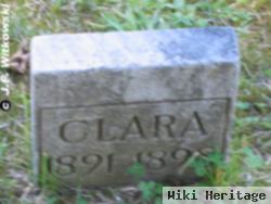 Clara Garneau