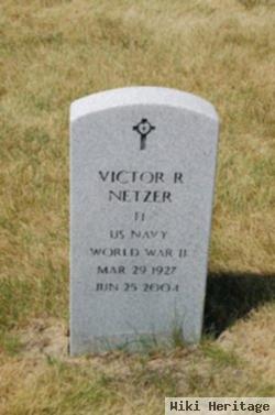 Victor R Netzer