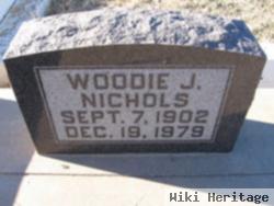 Woodie J Nichols