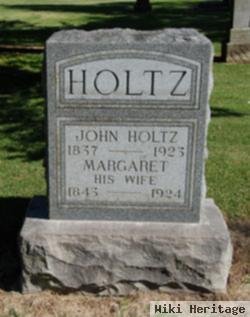 Margaret Holtz