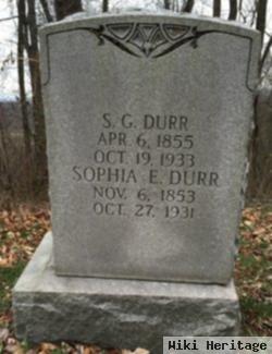 Sophia E Durr