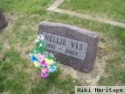 Nellie Vis