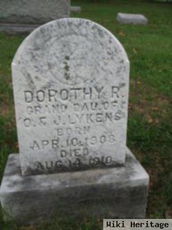 Dorothy R Lykens