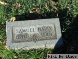 Samuel Davis