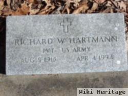 Pvt Richard W Hartman