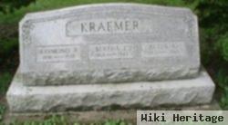 Raymond R Kraemer