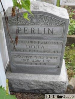 Dora Perlin