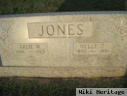 Nelle D Jones