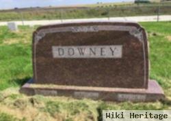 Hattie E Downey