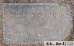 Robert Earl Henton