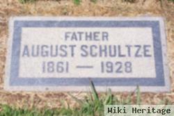 August Schultze