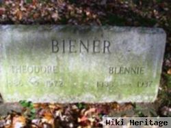 Blennie W Viall Biener