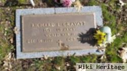 Richard L Gravatt