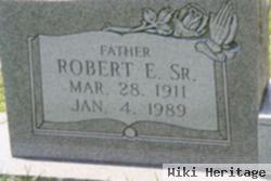 Robert E Lynn, Sr