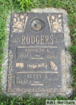 Kenneth E Rodgers