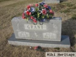 Joe W Grant