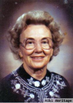 Harriett Christine "chris" Metz Guyer